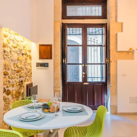 Loft Ortigia - Cozy Studio In The Historic Center Syracuse